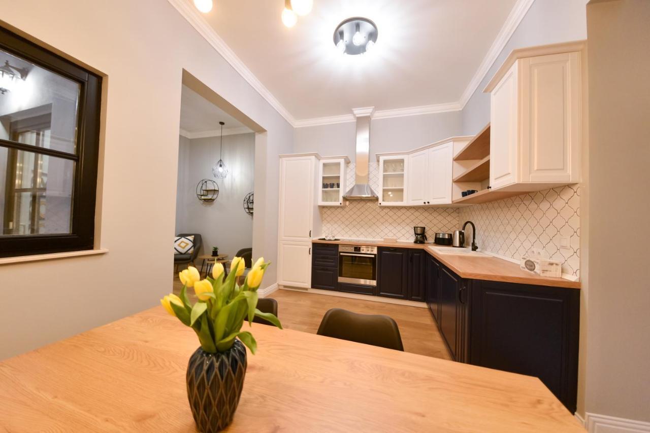 Victoria'S Old Town Deluxe Apartment (Adults Only) Timisoara Exterior foto